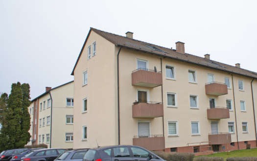 GROßZÜGIGE 4,5 Zimmer Wohnung mit 2 Balkonen und 2 Stellplätzen mitten in Senden