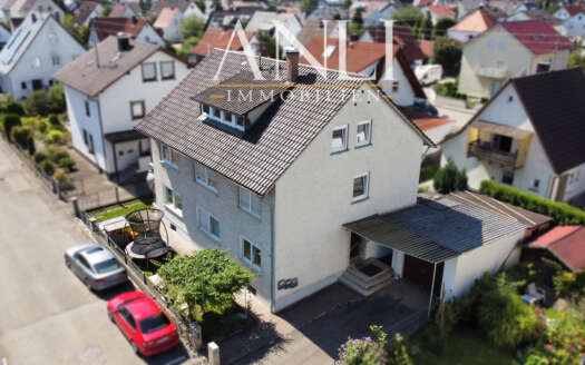 Provisionsfrei – 3 Zi. DG-Wohnung mit KFZ-Stellplatz in Vöhringen