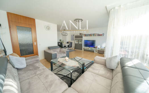 Provisionsfrei - 4,5 Zi. Maisonette Whg mit TG-Stellplatz in Böblingen